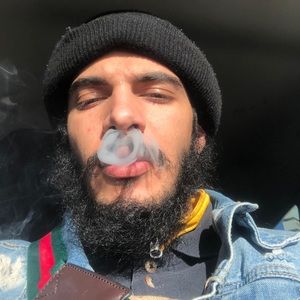 Meet your Posher, Lazaro